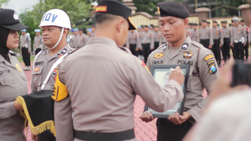 Terbukti Telantarkan Keluarga, Anggota Polres Sumenep Diberhentikan dengan Tidak Hormat