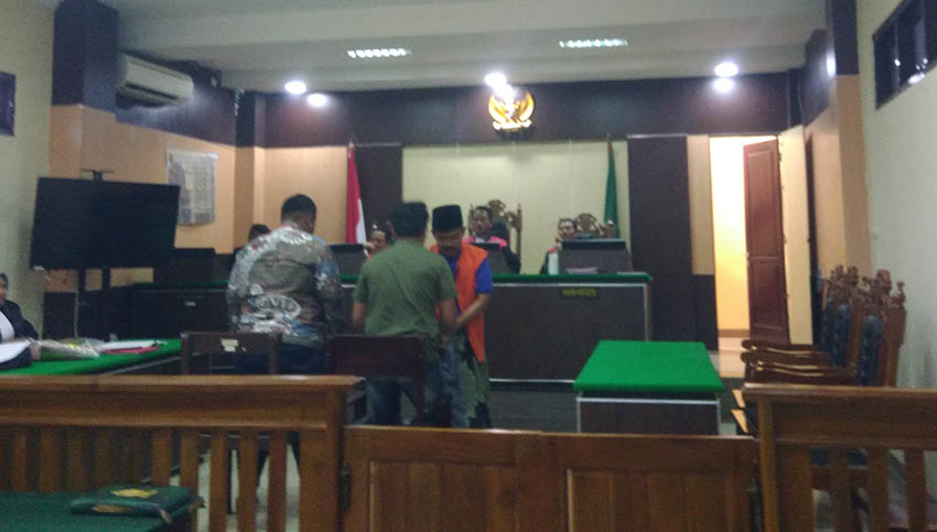Terdakwa Kasus Penganiayaan di Sokobanah Dituntut Satu Tahun Penjara, Korban Nilai Terlalu&nbsp;Ringan