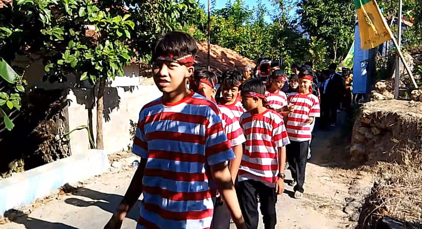 Pawai Budaya Nusantara Warnai Momen Kenaikan Kelas di Sumenep